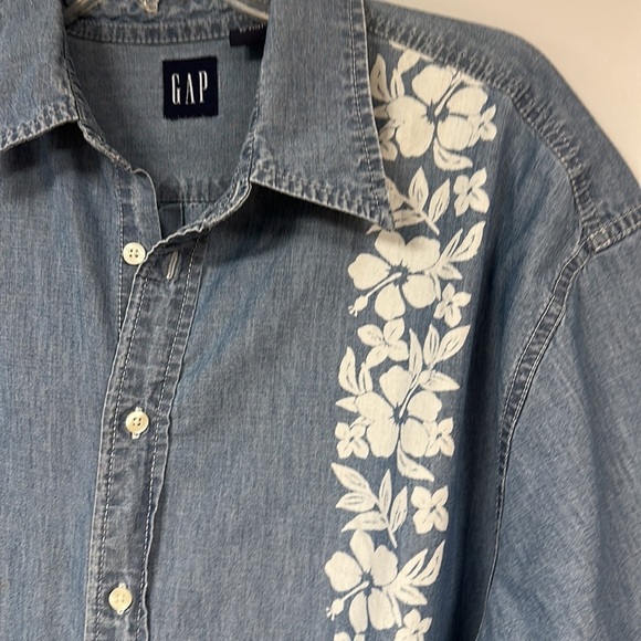 GAP HAWAIIN SHIRT, blue with white flowers, 100% cotton, L, good condition! - Picture 4 of 6